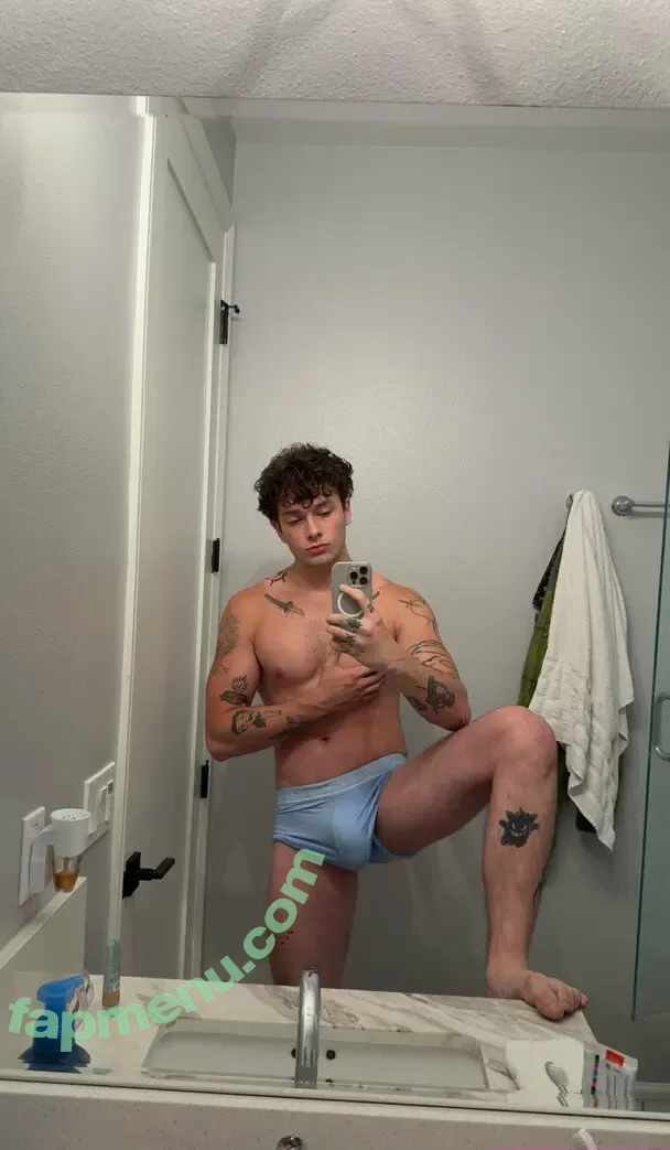 dakarluca nude photo #0016 (dakaroficial)