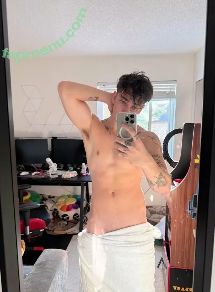 dakarluca nude photo #0003 (dakaroficial)