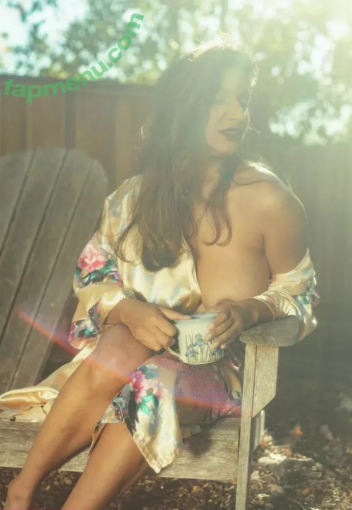 Dakini nude photo #0113 (Carla White / Devi / devithemodel / googlymonstor)