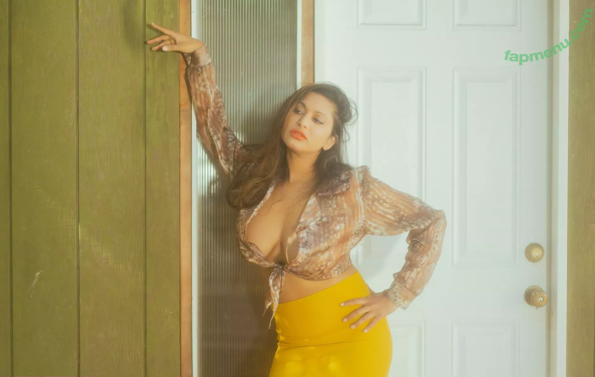 Dakini nude photo #0147 (Carla White / Devi / devithemodel / googlymonstor)