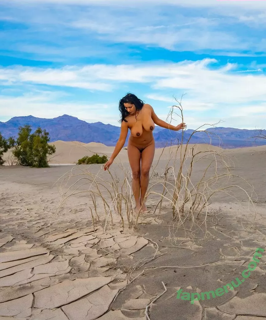 Dakini nude photo #0429 (Carla White / Devi / devithemodel / googlymonstor)