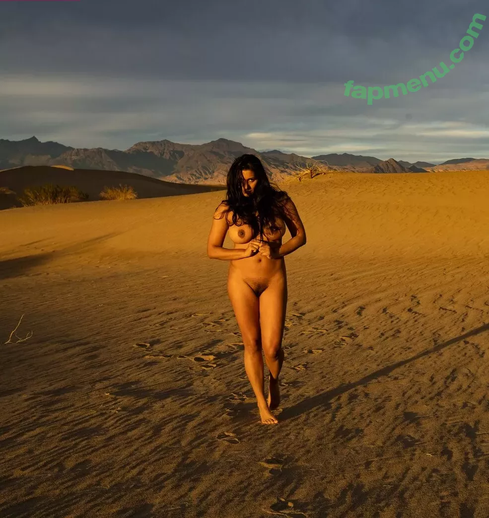 Dakini nude photo #0474 (Carla White / Devi / devithemodel / googlymonstor)
