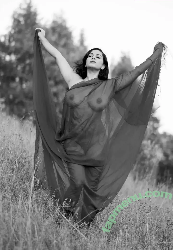 Dakini nude photo #1163 (Carla White / Devi / devithemodel / googlymonstor)