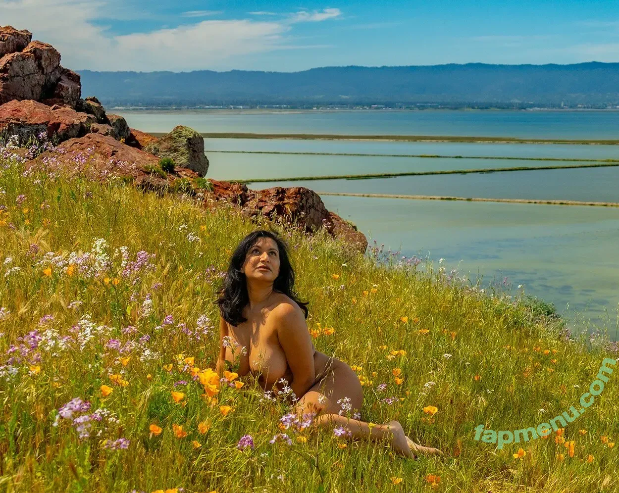 Dakini nude photo #1298 (Carla White / Devi / devithemodel / googlymonstor)