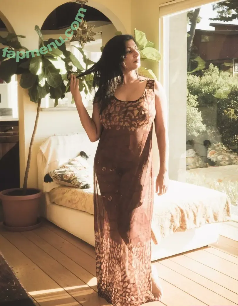 Dakini nude photo #1316 (Carla White / Devi / devithemodel / googlymonstor)