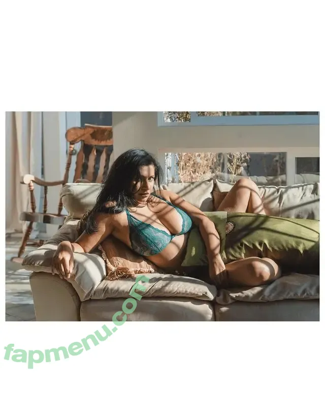 Dakini nude photo #1320 (Carla White / Devi / devithemodel / googlymonstor)