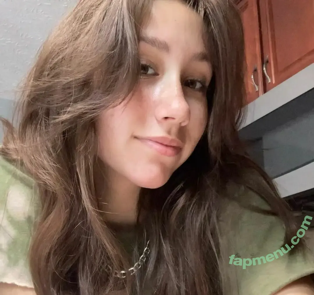 Dakota B ASMR nude photo #0026 (dakotaasmryt / dakotabasmr)