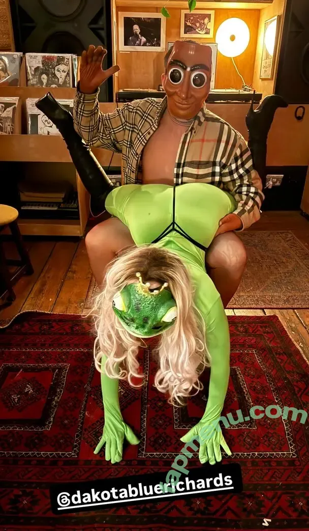 Dakota Blue Richards nude photo #0249 (dakotabluerichards)