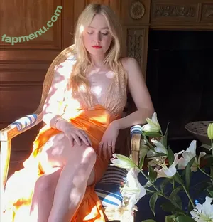 Dakota Fanning / dakota_fanning / dakotafanning nude photo #0534