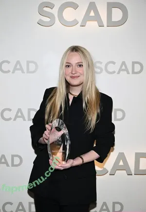 Dakota Fanning / dakota_fanning / dakotafanning nude photo #0539