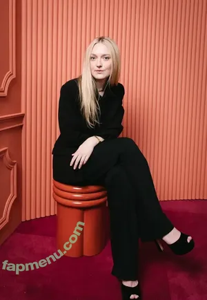 Dakota Fanning / dakota_fanning / dakotafanning nude photo #0549