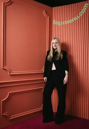 Dakota Fanning / dakota_fanning / dakotafanning nude photo #0550