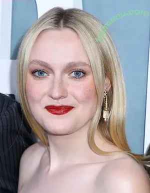 Dakota Fanning / dakota_fanning / dakotafanning nude photo #0564