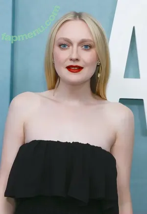 Dakota Fanning / dakota_fanning / dakotafanning nude photo #0567