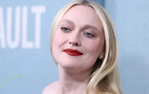 Dakota Fanning / dakota_fanning / dakotafanning nude photo #0586