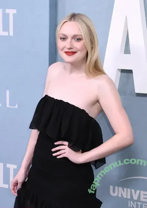 Dakota Fanning / dakota_fanning / dakotafanning nude photo #0590
