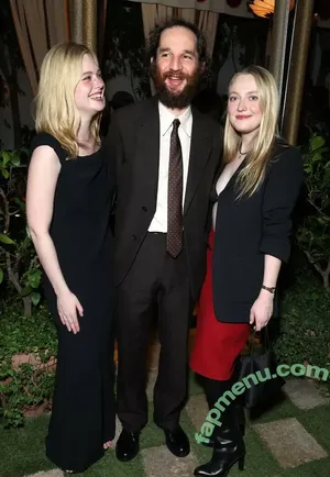 Dakota Fanning / dakota_fanning / dakotafanning nude photo #0658