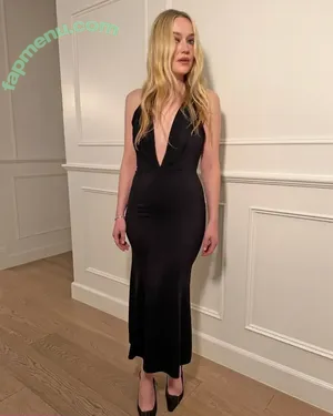 Dakota Fanning / dakota_fanning / dakotafanning nude photo #0663