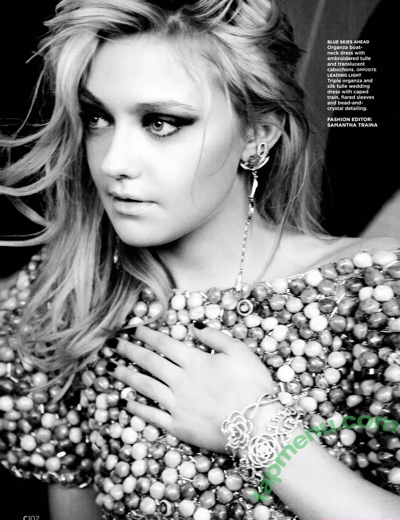 Dakota Fanning nude photo #0107 (dakotafanning)