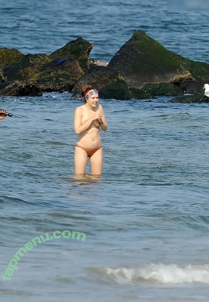 Dakota Fanning nude photo #0462 (dakota_fanning / dakotafanning)