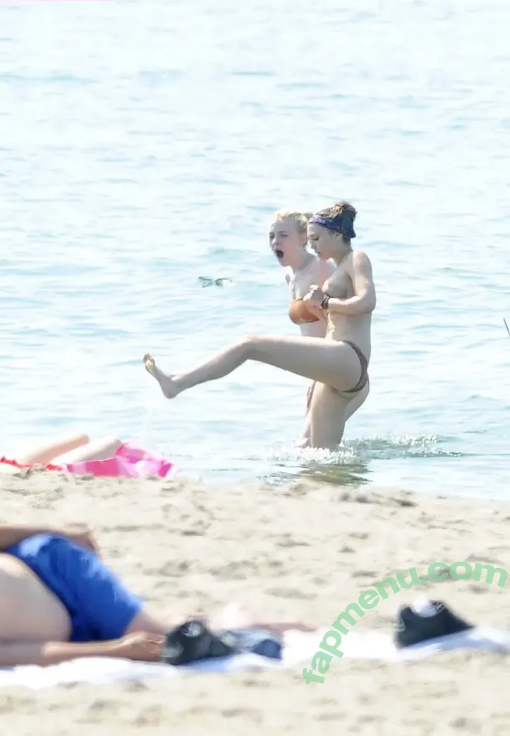 Dakota Fanning nude photo #0463 (dakota_fanning / dakotafanning)