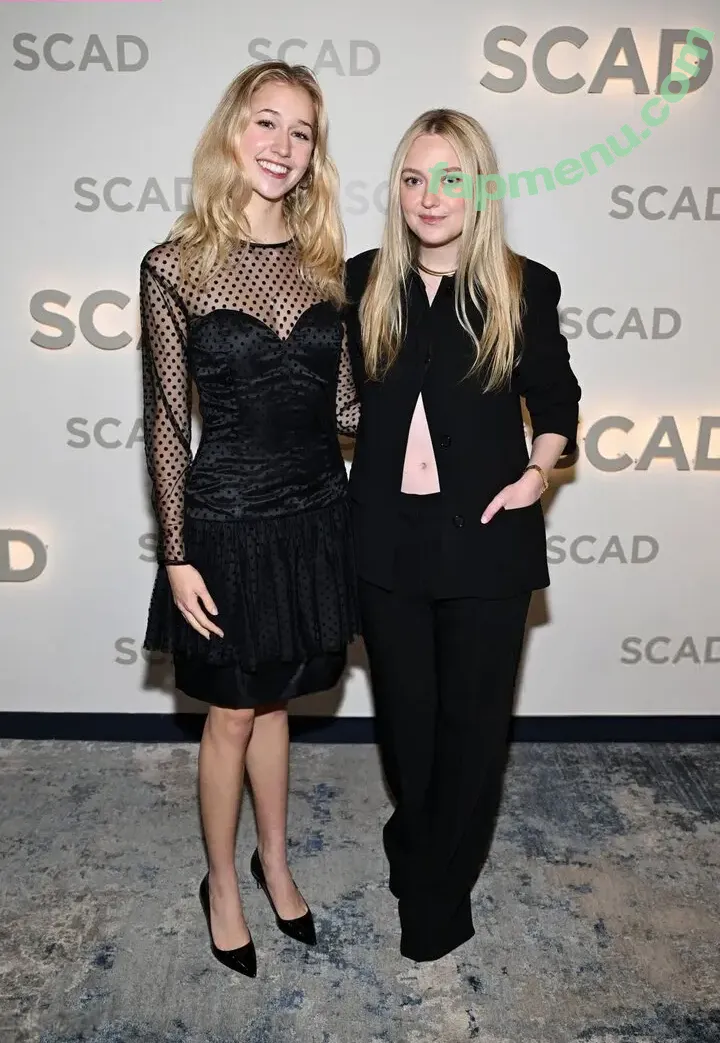 Dakota Fanning nude photo #0540 (dakota_fanning / dakotafanning)