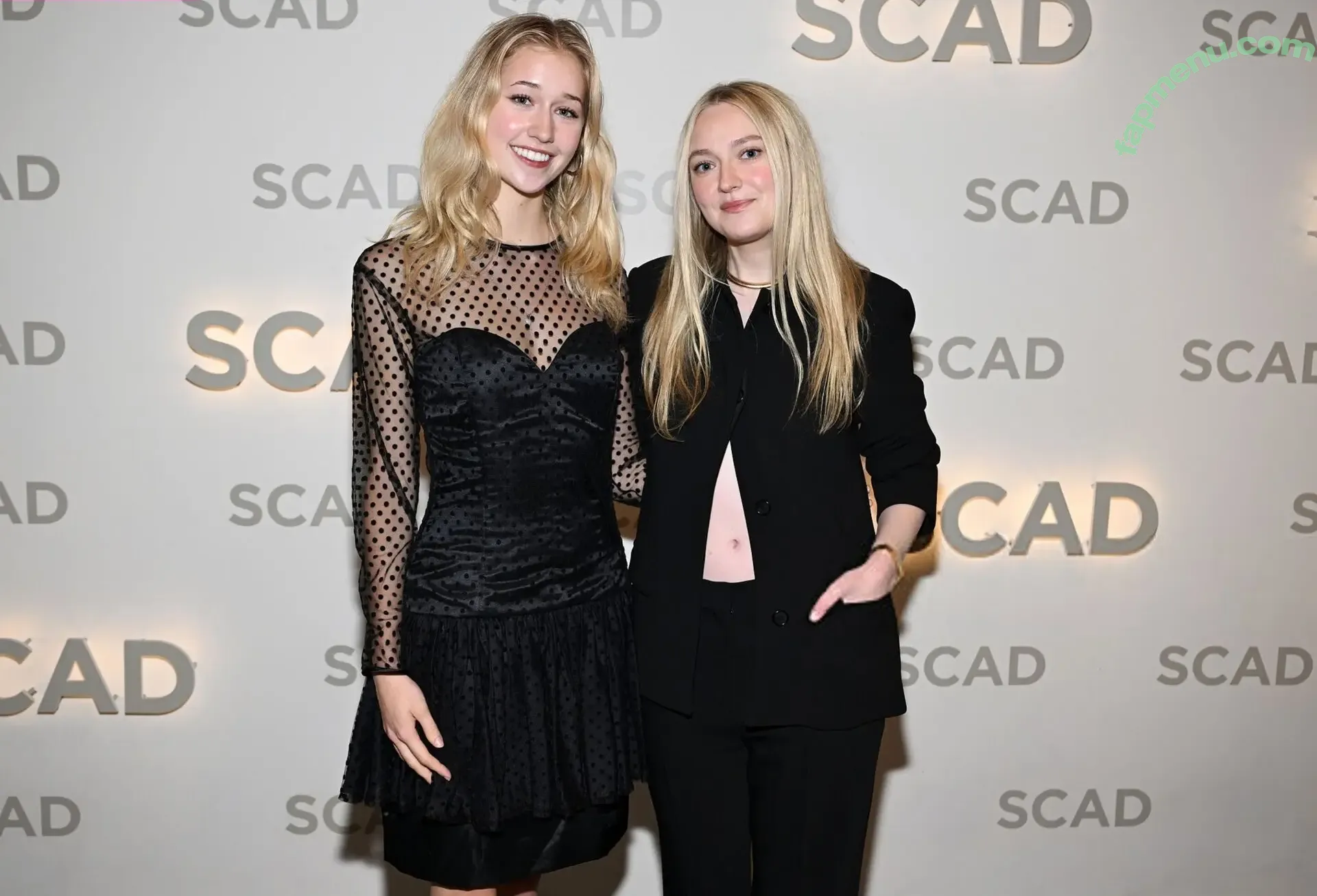 Dakota Fanning nude photo #0541 (dakota_fanning / dakotafanning)