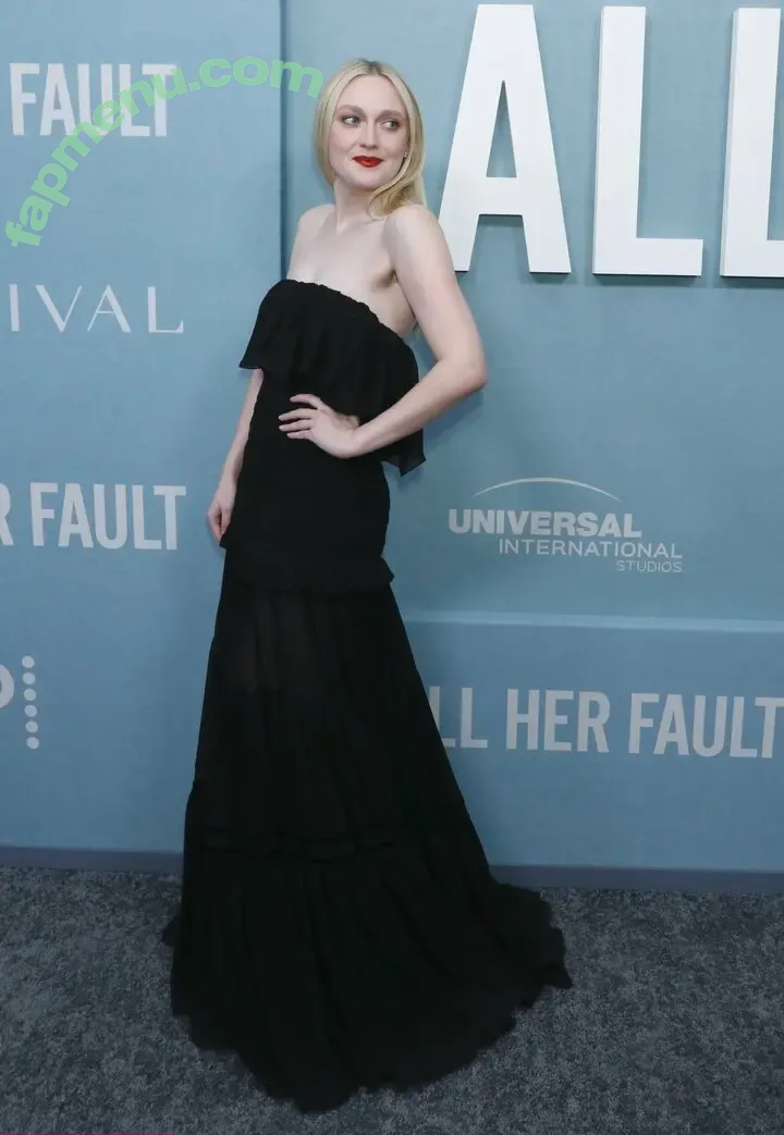 Dakota Fanning nude photo #0602 (dakota_fanning / dakotafanning)