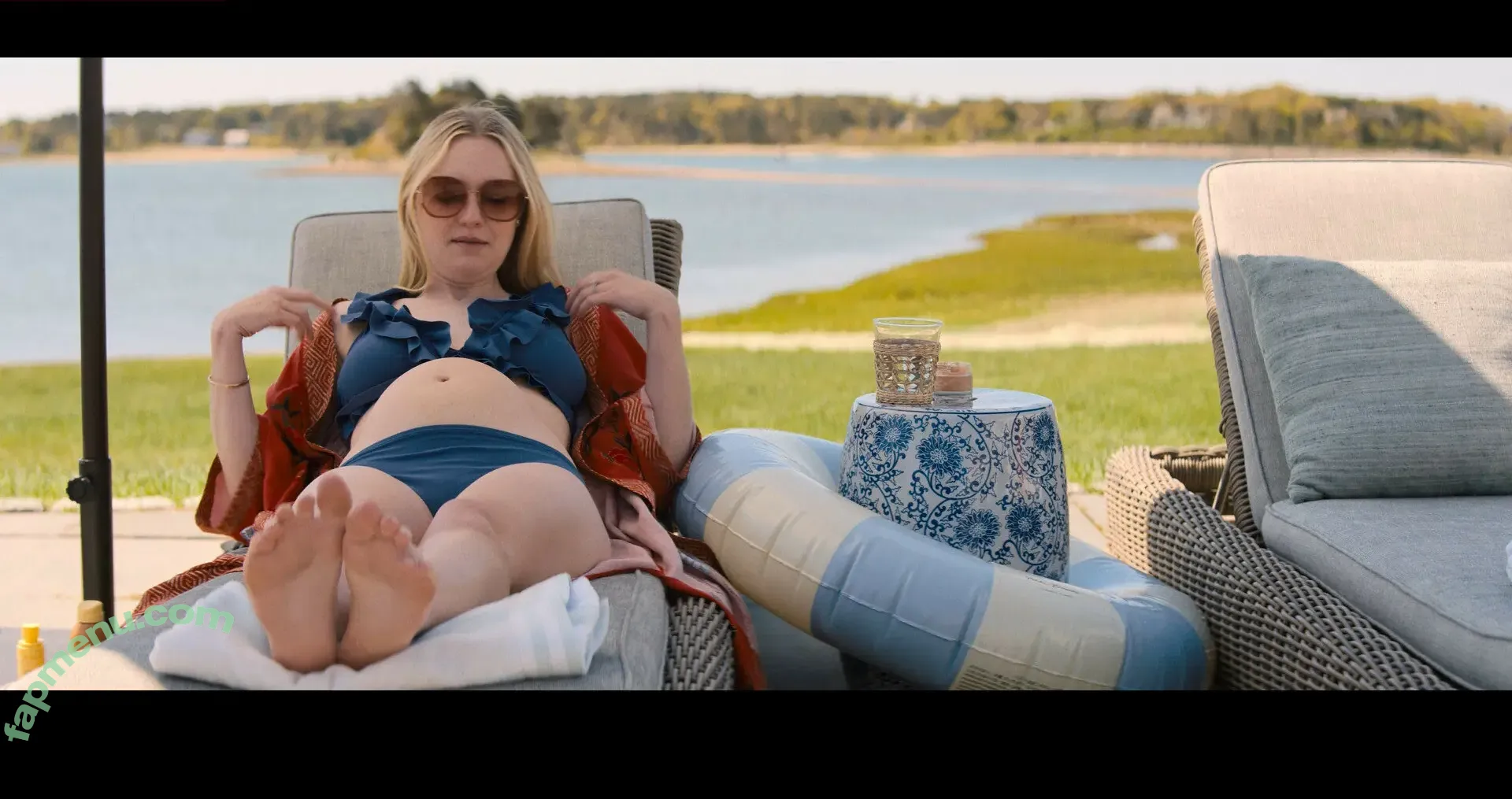 Dakota Fanning nude photo #0619 (dakota_fanning / dakotafanning)