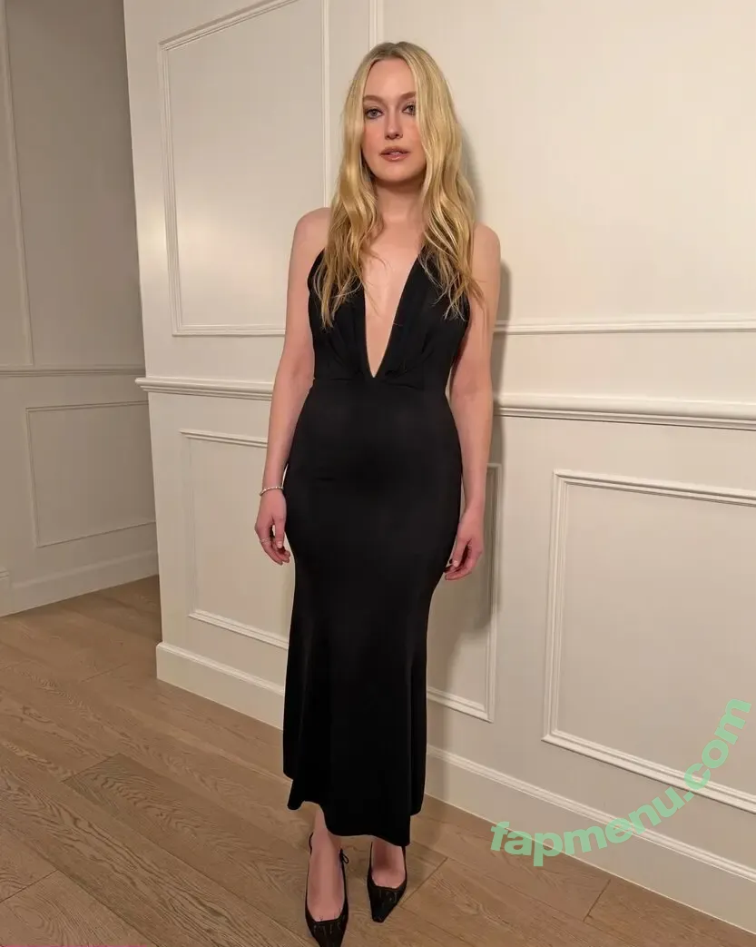 Dakota Fanning nude photo #0664 (dakota_fanning / dakotafanning)