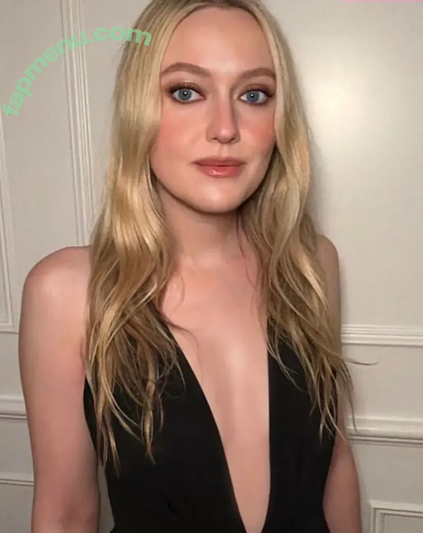Dakota Fanning nude photo #0665 (dakota_fanning / dakotafanning)