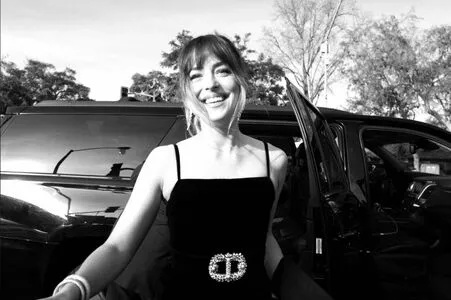 Dakota Johnson / dakotajohnson / isDakotaJohnson nude photo #0486