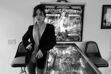 Dakota Johnson / dakotajohnson / isDakotaJohnson nude photo #0487