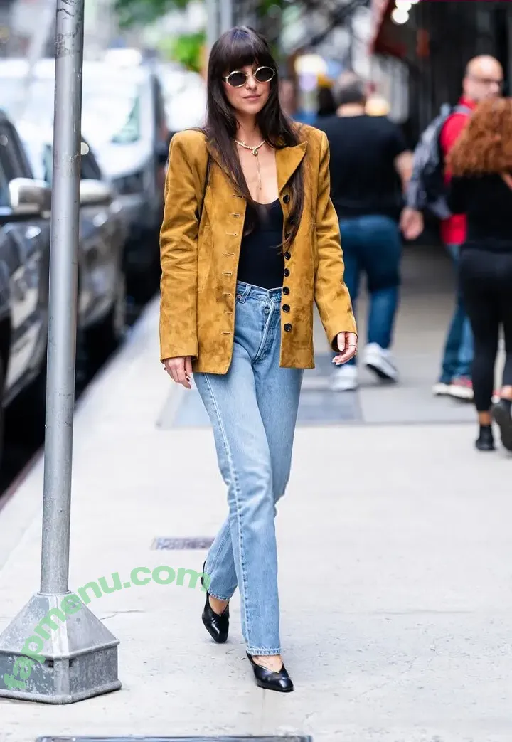 Dakota Johnson nude photo #1389 (dakotajohnson / isDakotaJohnson)