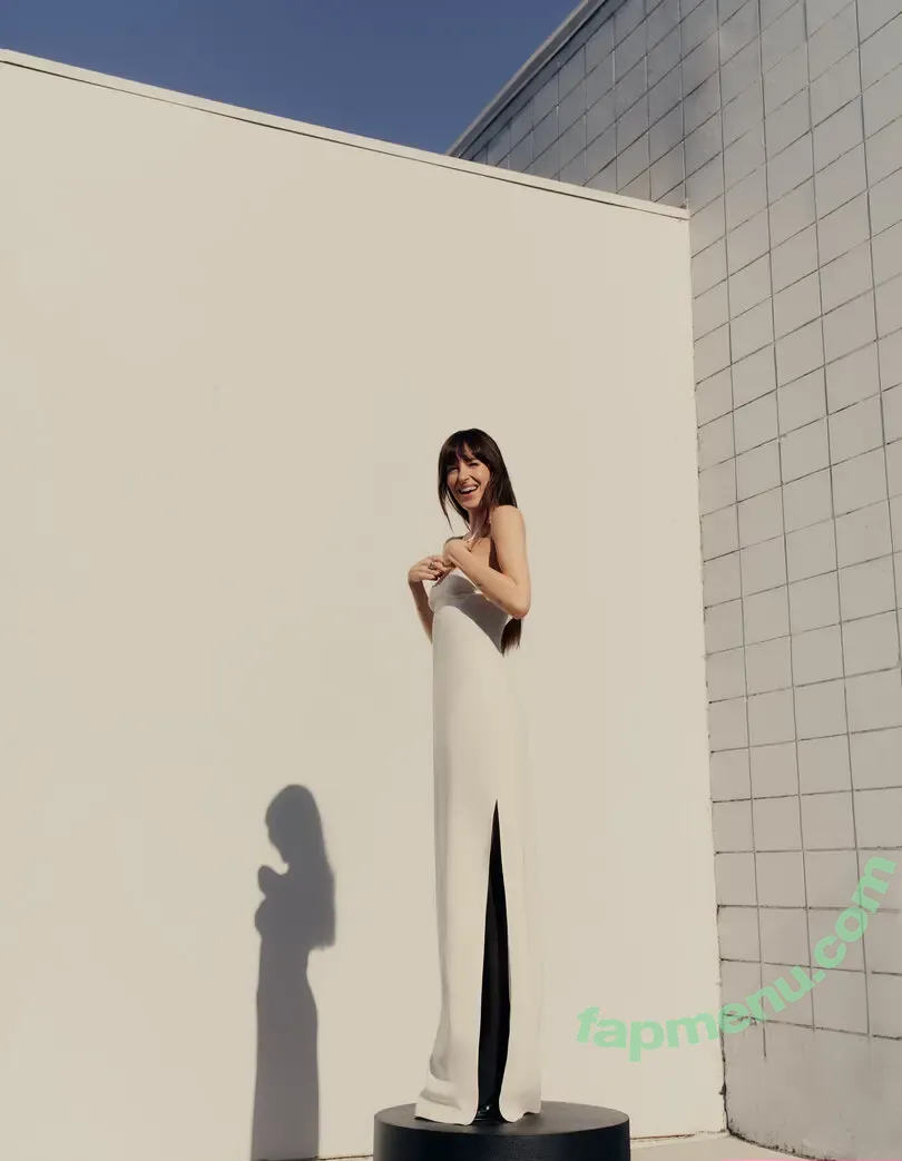 Dakota Johnson nude photo #1466 (dakotajohnson / isDakotaJohnson)