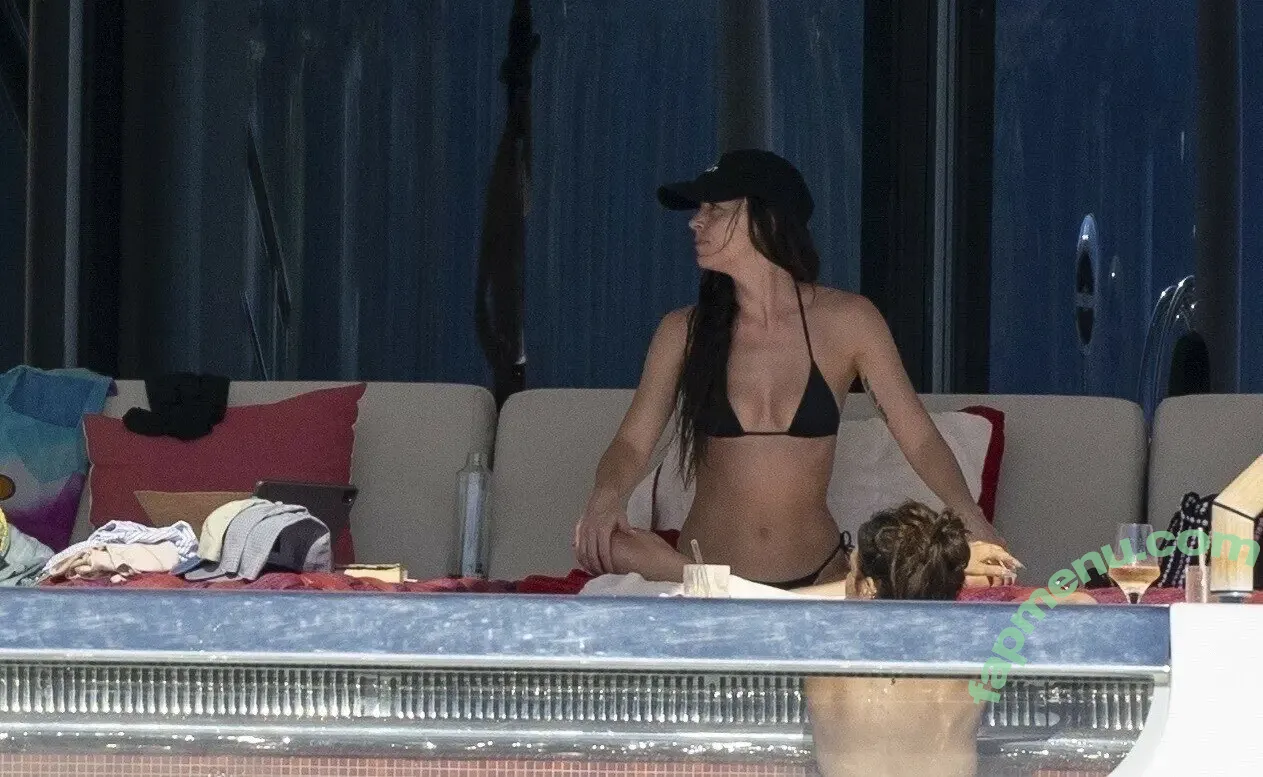 Dakota Johnson nude photo #1521 (dakotajohnson / isDakotaJohnson)