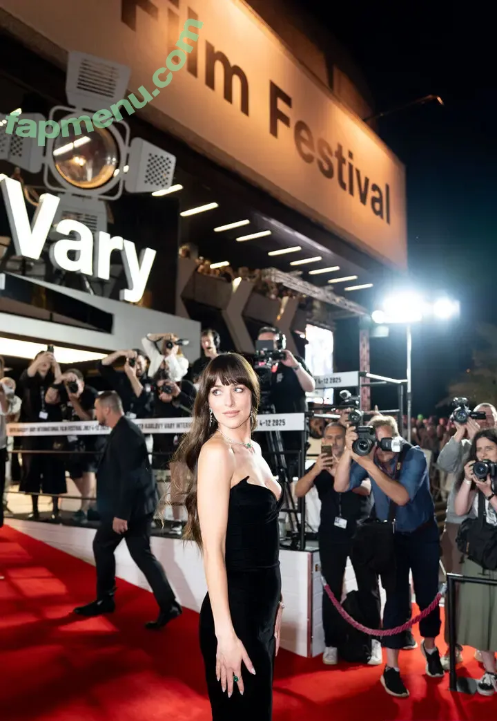 Dakota Johnson nude photo #1543 (dakotajohnson / isDakotaJohnson)