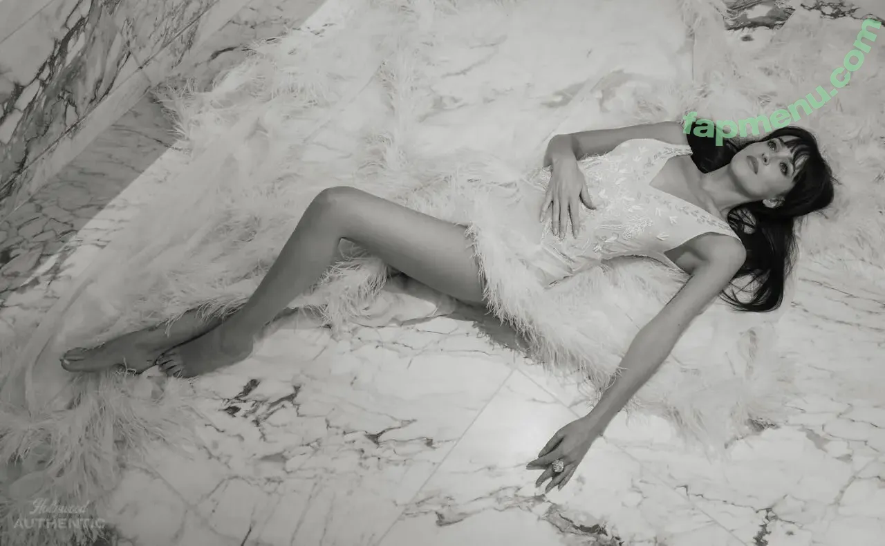 Dakota Johnson nude photo #1636 (dakotajohnson / isDakotaJohnson)