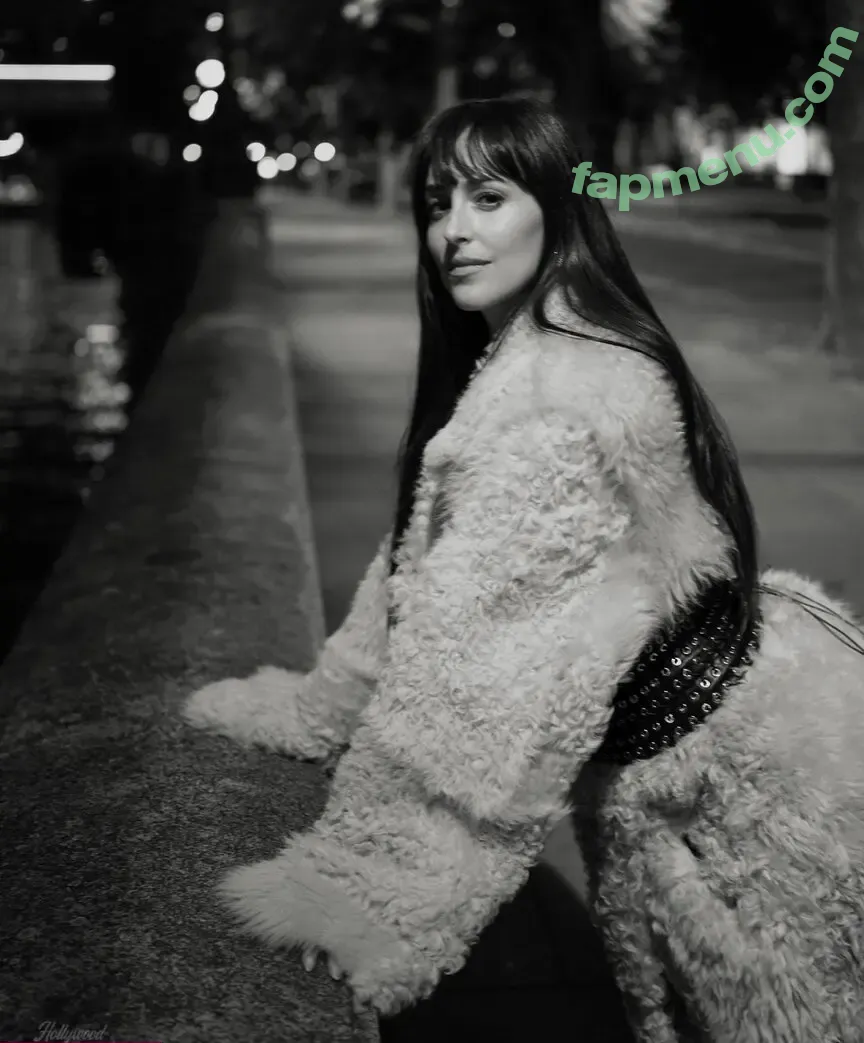 Dakota Johnson nude photo #1652 (dakotajohnson / isDakotaJohnson)