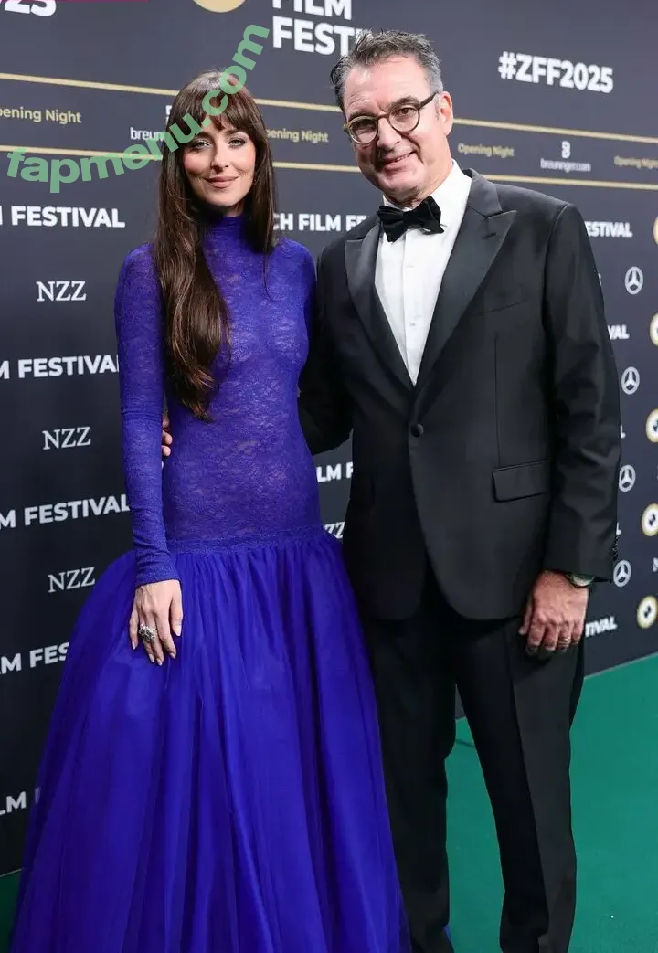 Dakota Johnson nude photo #1825 (dakotajohnson / isDakotaJohnson)