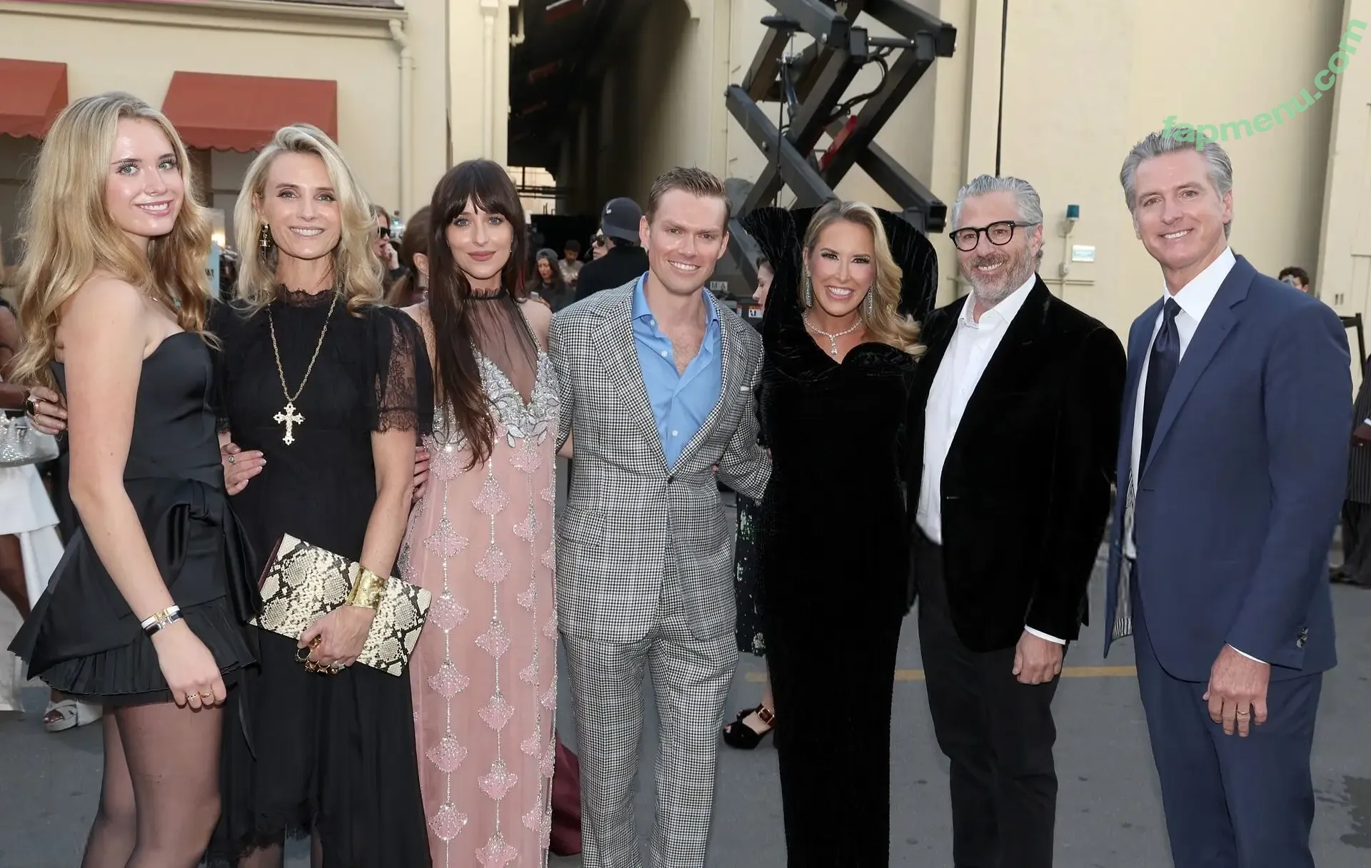 Dakota Johnson nude photo #1875 (dakotajohnson / isDakotaJohnson)