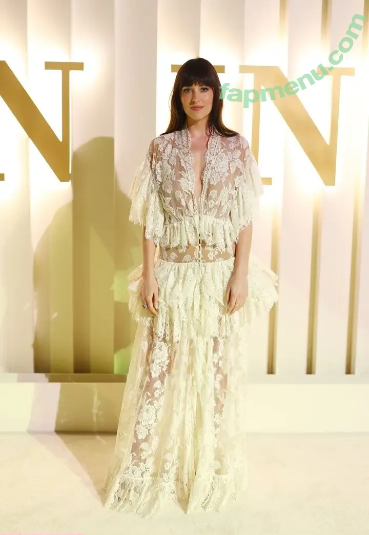 Dakota Johnson nude photo #2077 (dakotajohnson / isDakotaJohnson)