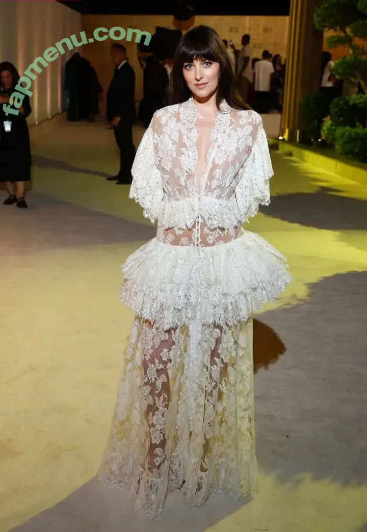 Dakota Johnson nude photo #2079 (dakotajohnson / isDakotaJohnson)