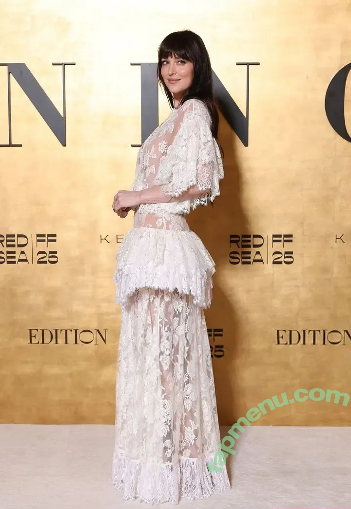 Dakota Johnson nude photo #2089 (dakotajohnson / isDakotaJohnson)