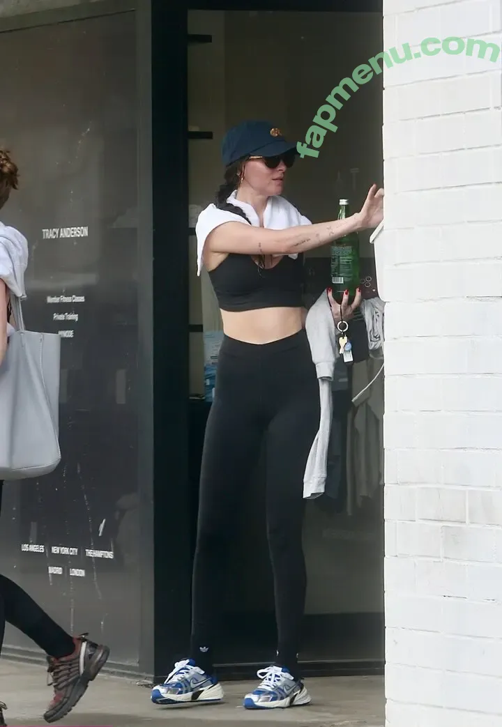 Dakota Johnson nude photo #2118 (dakotajohnson / isDakotaJohnson)