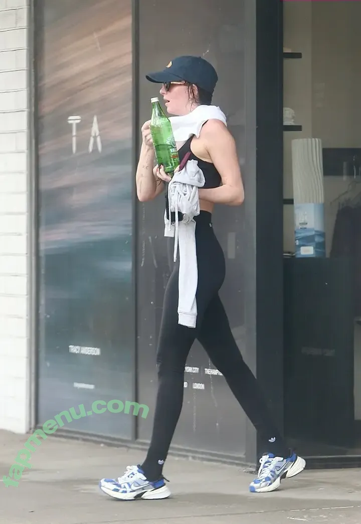 Dakota Johnson nude photo #2121 (dakotajohnson / isDakotaJohnson)