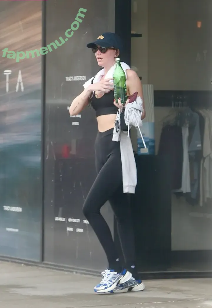 Dakota Johnson nude photo #2129 (dakotajohnson / isDakotaJohnson)