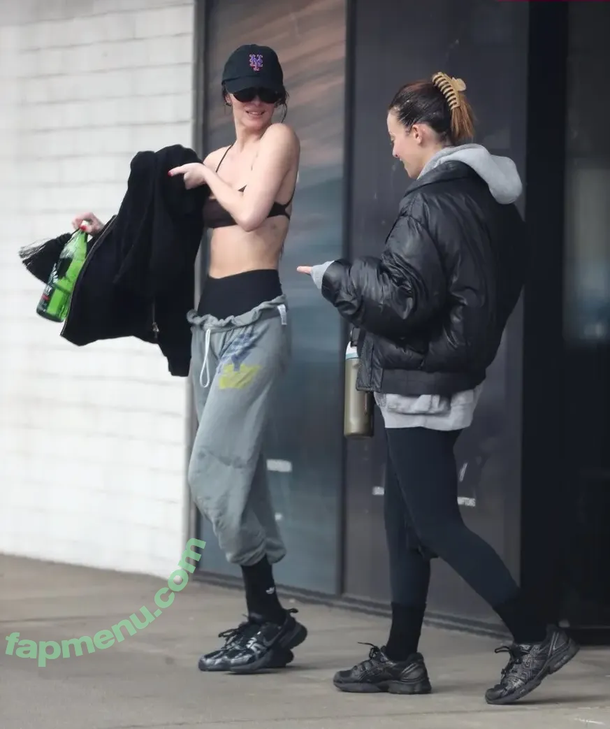 Dakota Johnson nude photo #2131 (dakotajohnson / isDakotaJohnson)