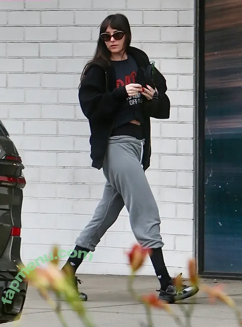 Dakota Johnson nude photo #2140 (dakotajohnson / isDakotaJohnson)