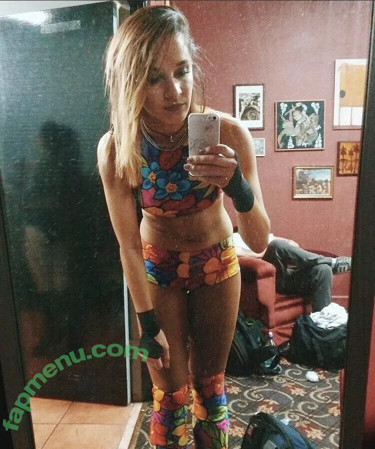Dakota Kai nude photo #0260 (Charlie Girl / dakota_kai / imkingkota)